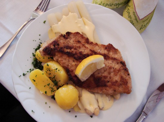 Spargel und Wein aus Brandenburg locken bei der Bundesgartenschau