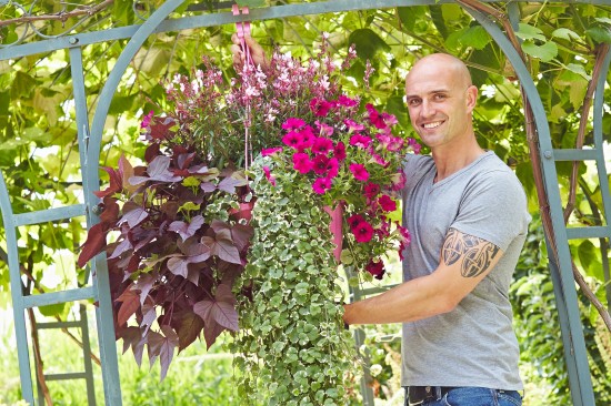 Hanging Baskets - prachtvolle Blütenkörbe fürs Freie